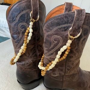Boot lei accessory charm Pikake gold hardware
